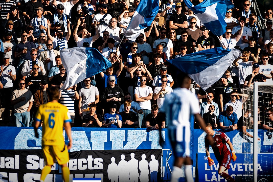 Csaknem hatvan lövés: A finnek futball történelmet írtak