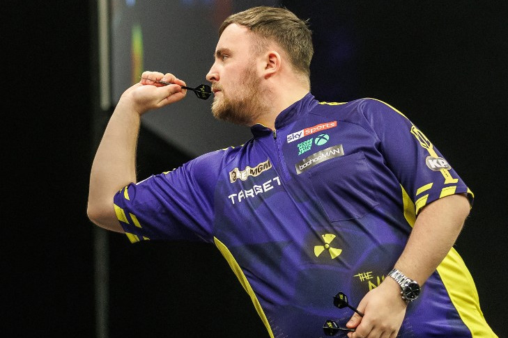 Darts: tovább menetel Luke Littler