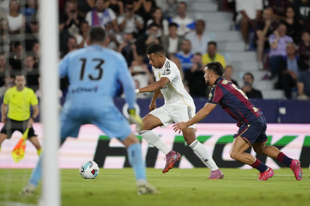 A Real Madrid továbbra is százszázalékos