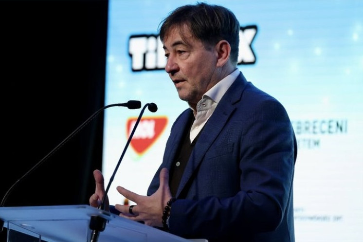 Megválasztása esetén az egyensúlyra törekedne Szabó László