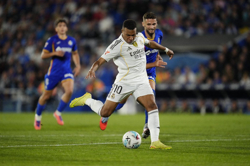 Kettős emberelőnyben győzött a Real Madrid