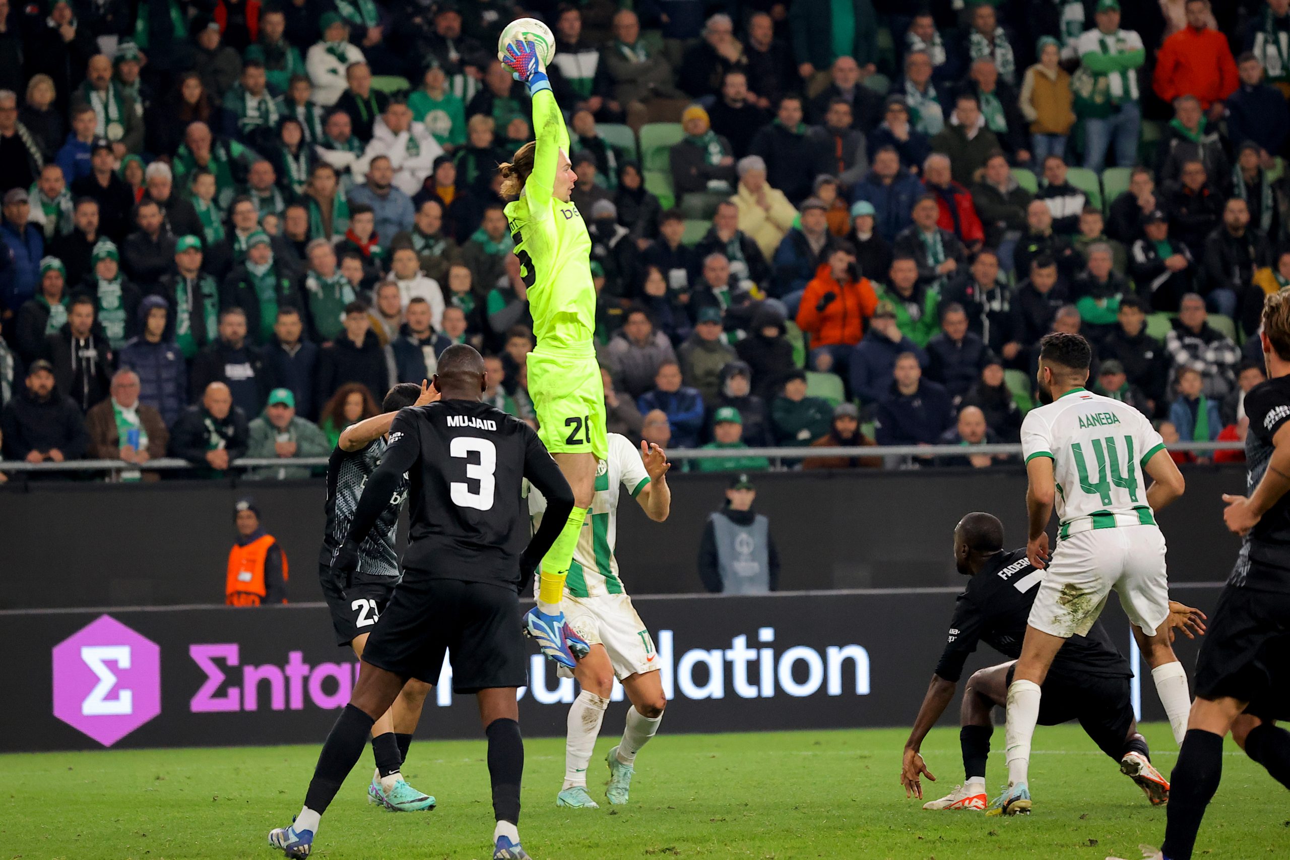 Négy konzul lesz jelen a Genk-Ferencváros futballmérkőzésen
