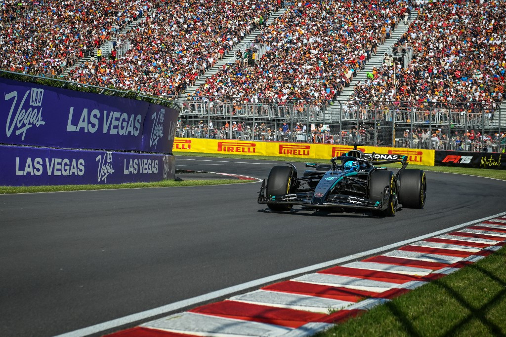 Szingapúri Nagydíj: Russellé a pole pozíció