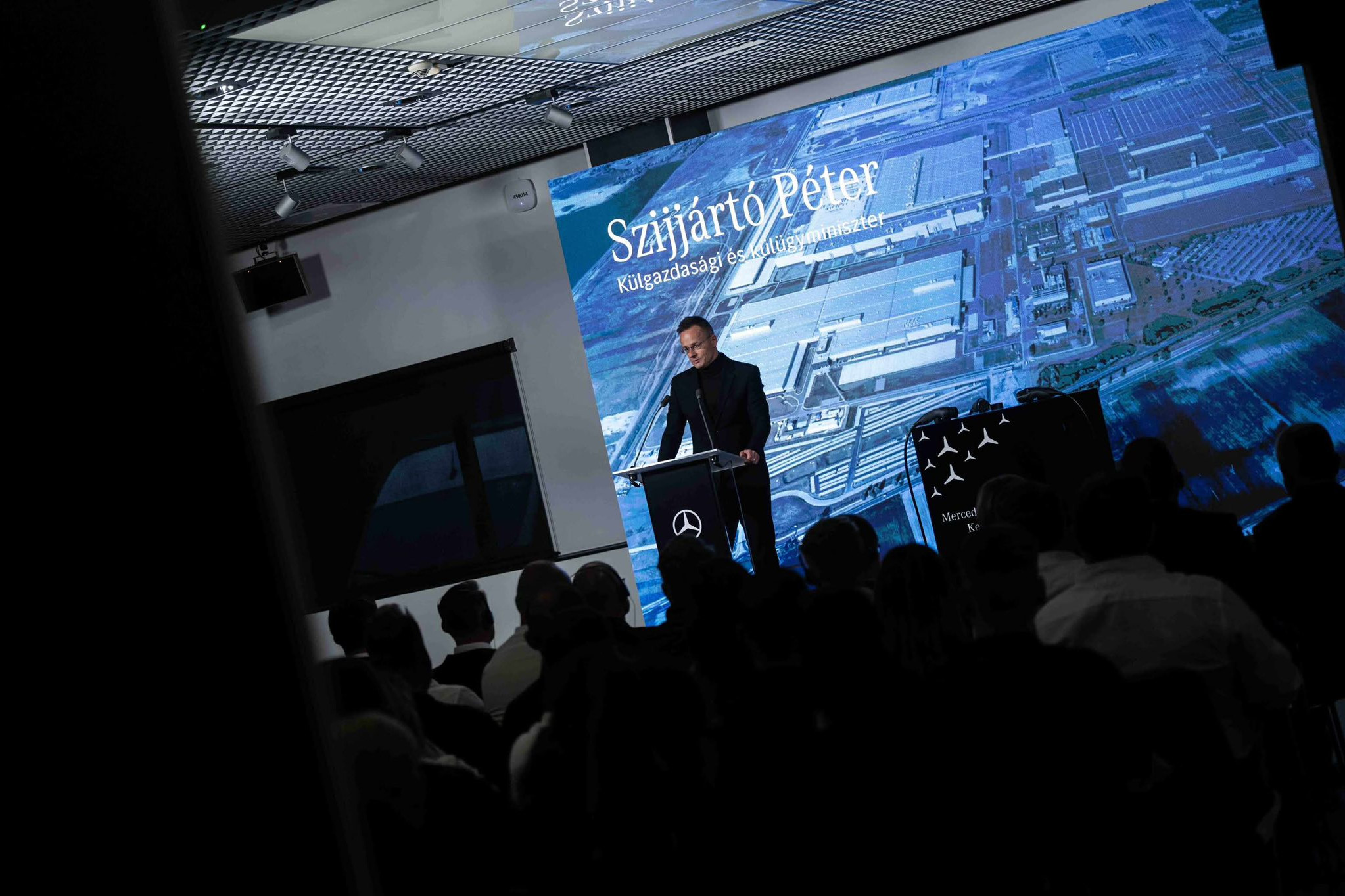 A Mercedes létrehozza az első magyarországi kutatás-fejlesztési központját