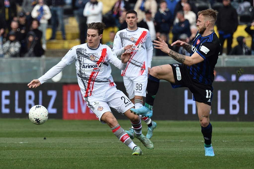 A Pisa nyerte az újoncok csatáját