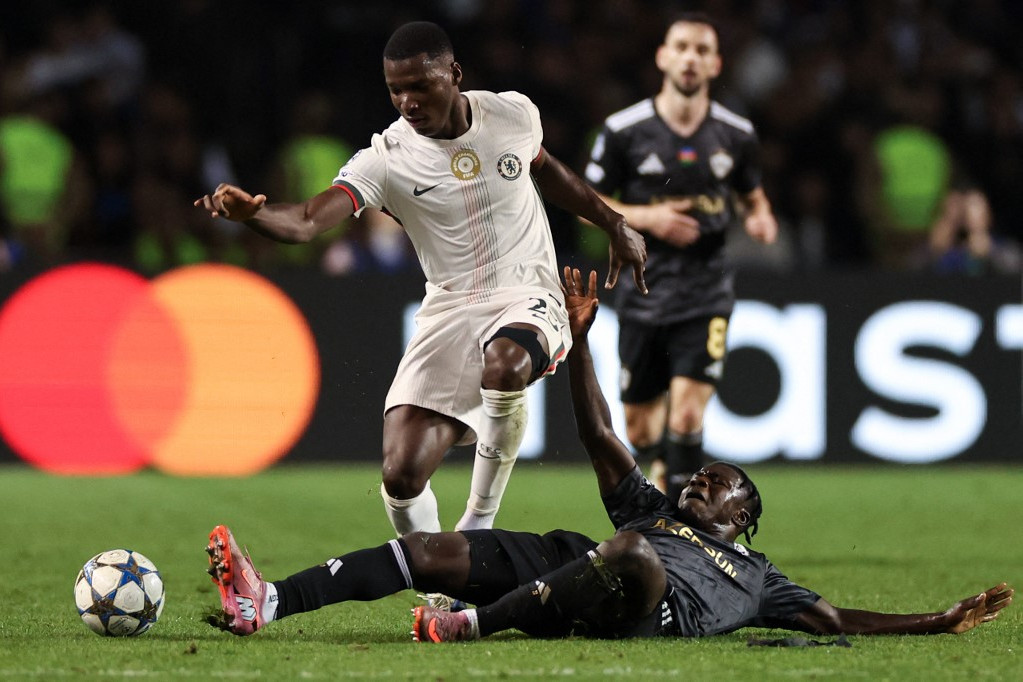 Azeri „kiscsapat” pontot szerzett a londoni sztárcsapat ellen