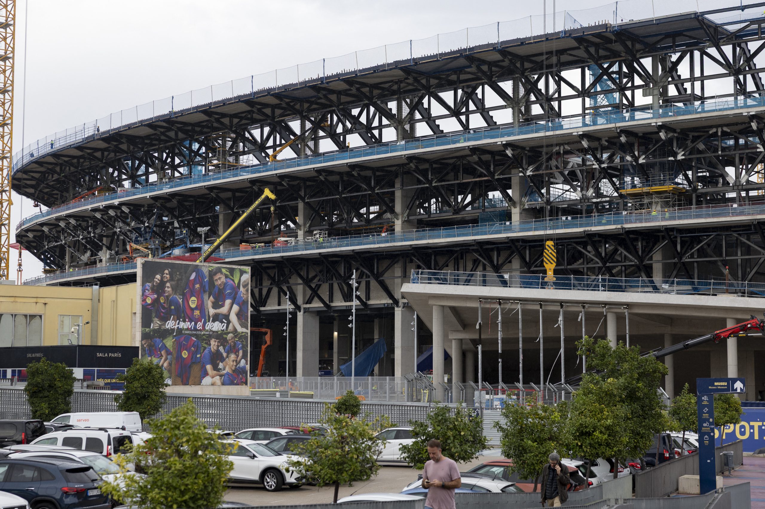 Több mint húszezer szurkoló nézte meg a Barcelona edzését az új Camp Nouban