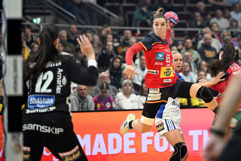 Elsőként negyeddöntőben a németek