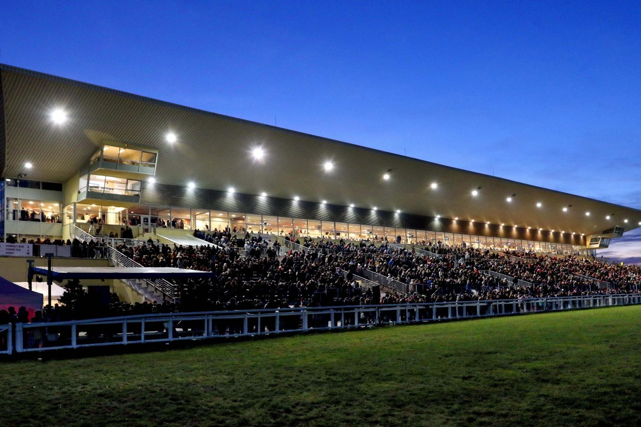 Ha Szilveszter, akkor irány a Kincsem Park!